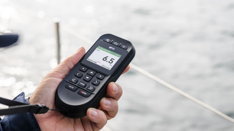 Raymarine RCU-1 (2026&ndash;) &ndash; Kapulahallinta autopilottiin - Ensiesittely - Totalvene.fi