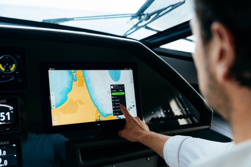 Simrad NSO 4 [2026&ndash;) &ndash; Simradilta  uusi plotteri juhlavuoden kunniaksi - Ensiesittely - Totalvene.fi