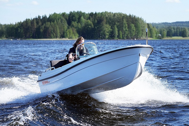 Terhi 400 CC (2026&ndash;) &ndash; Nuori kapinallinen  - Kokeilu - Totalvene.fi