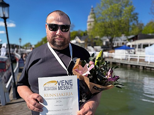 Saaristomeripalkinto jaettiin Naantalin venemessuilla &ndash; Meritaimenkannan elvytt&auml;j&auml;t palkittiin - Uutinen - Totalvene.fi