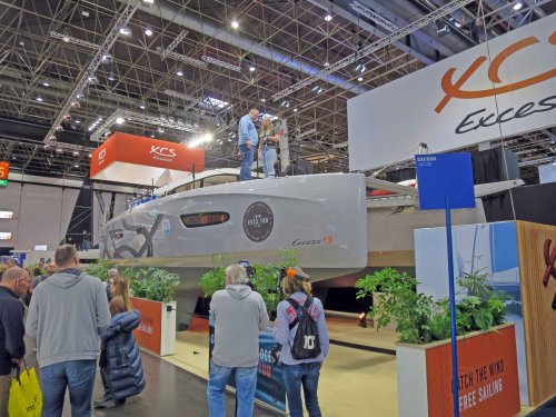 Boot 2026: Excess 13 &ndash; Vauhdikkaampi perhekatti - Video - Totalvene.fi