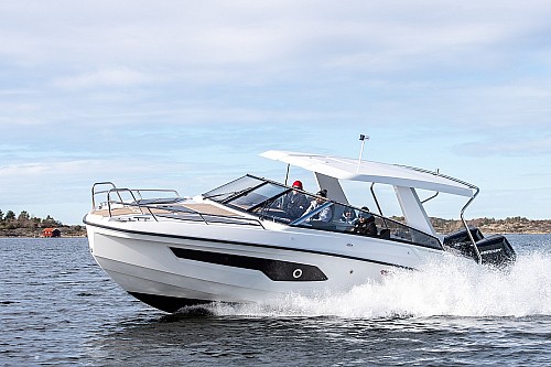 Finnmaster T9 T-Top & Husky R7 T-Top (2026&ndash;) &ndash; P&auml;ivitetty pari - Video - Totalvene.fi