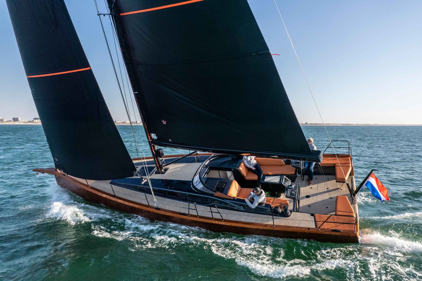 18eyoty26 saffier sl46 med